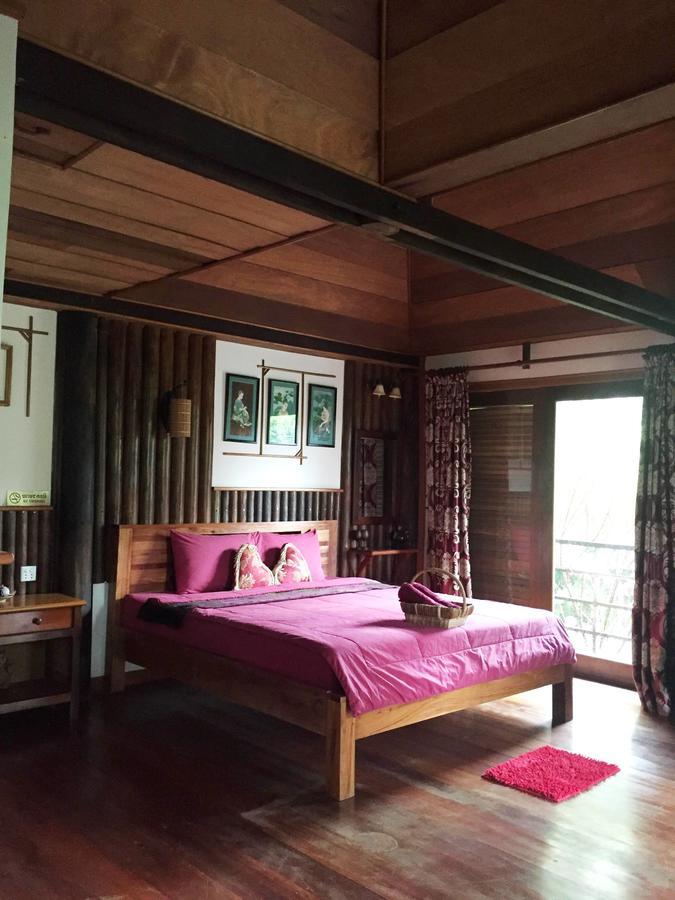 Natural Bungalows Restaurant And Bar Kampot Exterior photo