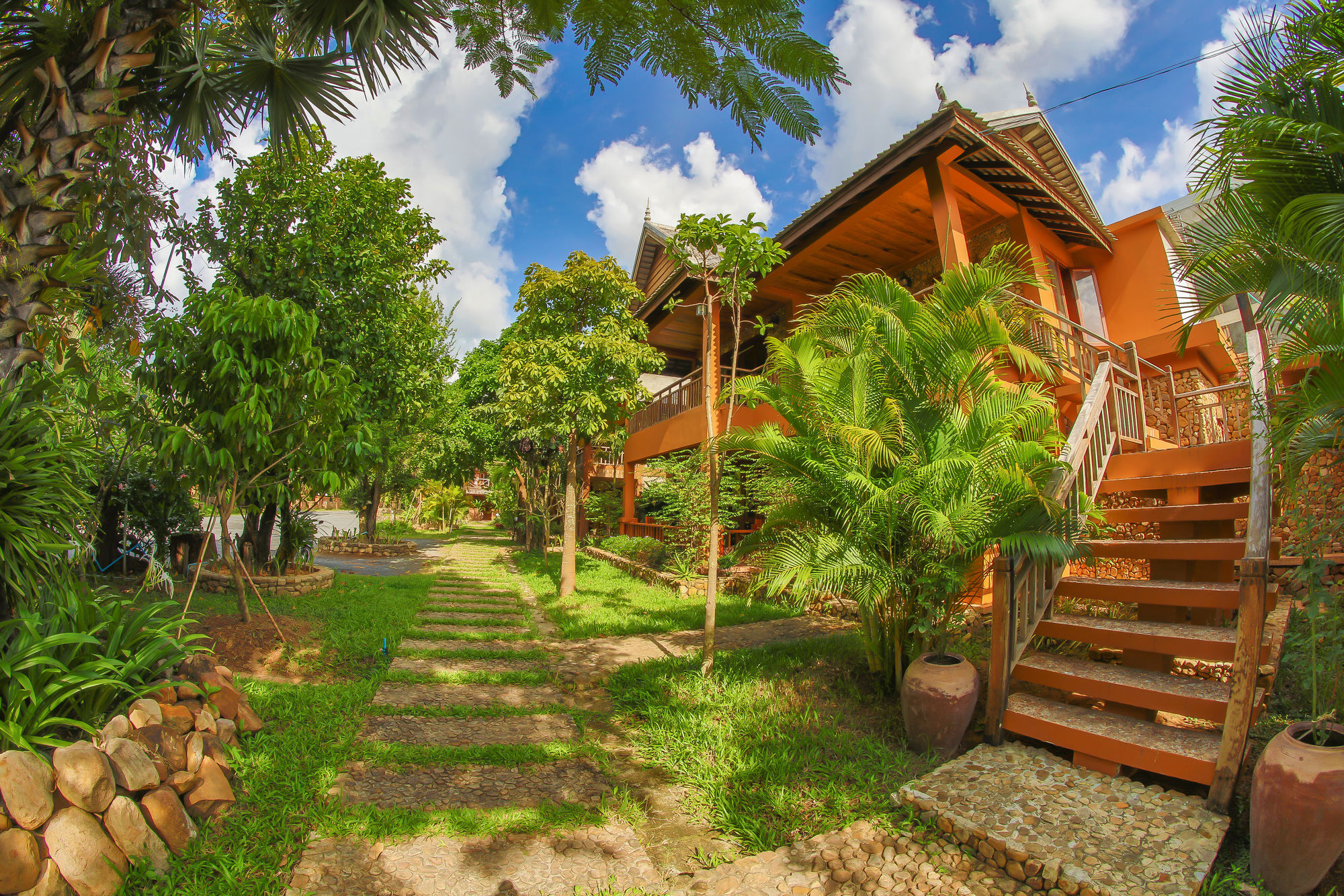 Natural Bungalows Restaurant And Bar Kampot Exterior photo