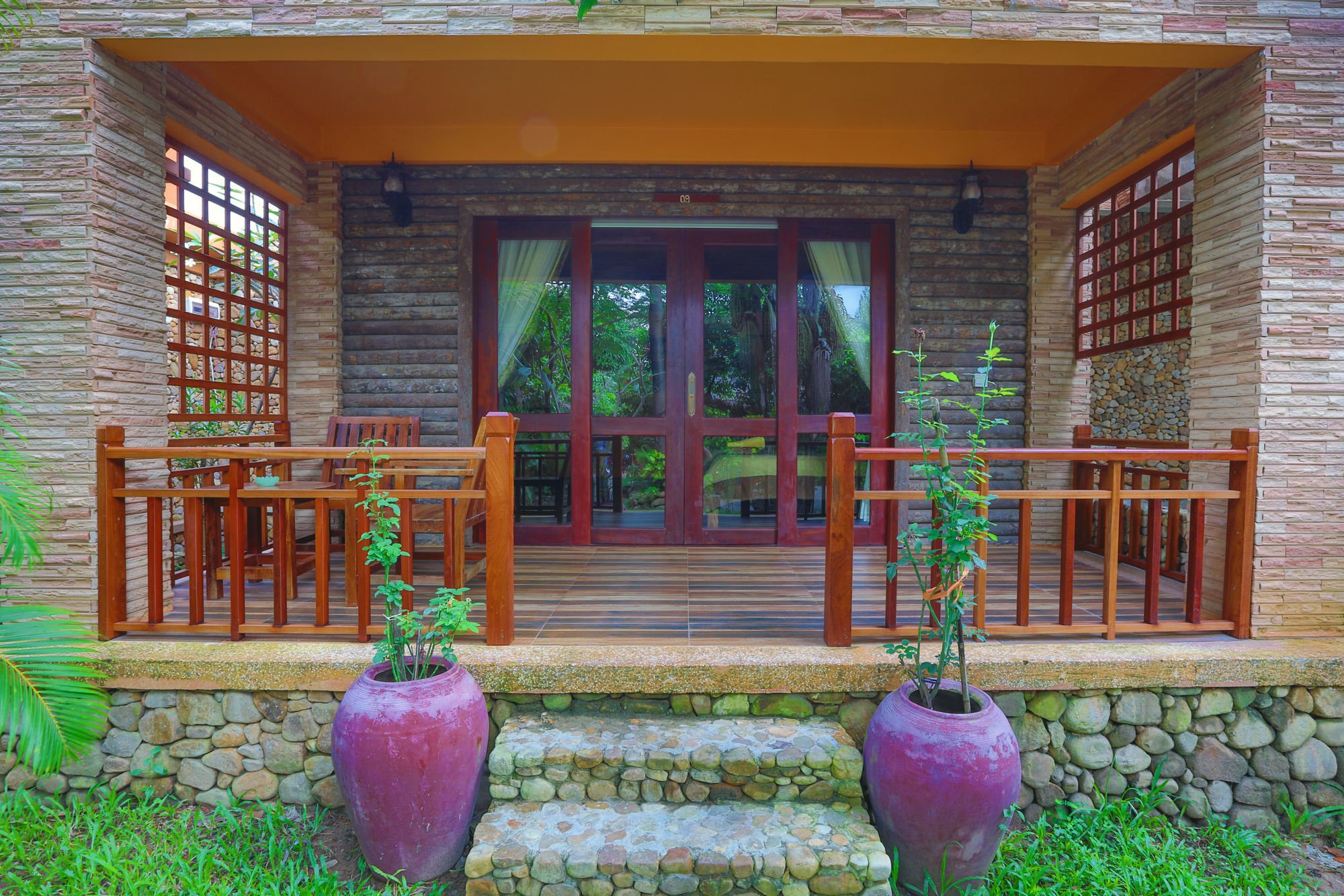 Natural Bungalows Restaurant And Bar Kampot Exterior photo